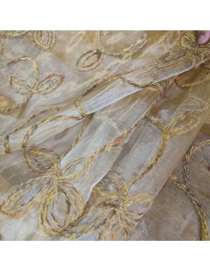 Tendaggio in organza ricamata Taglio di 3.20mT