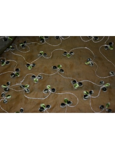 Organza di Seta Ricamata Petali